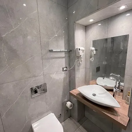 Palazzo Fiaccadori - Historical Palace Ρέτζιο ντι Καλάμπρια