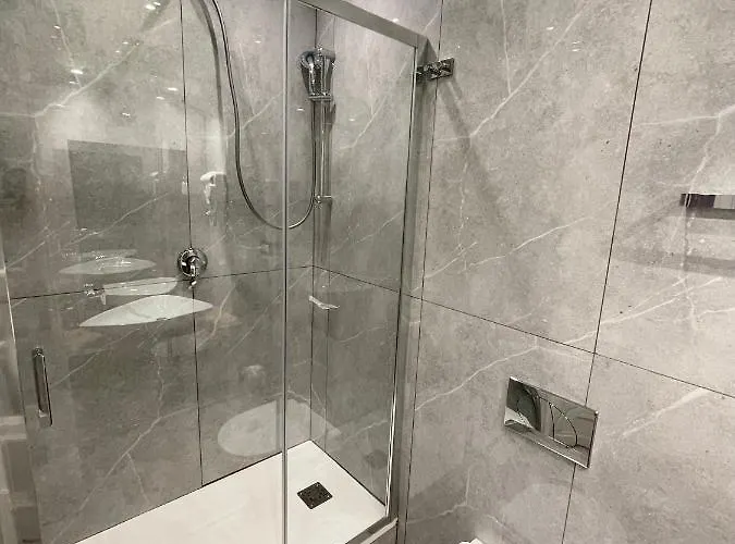 Alojamento de Acomodação e Pequeno-almoço Palazzo Fiaccadori - Historical Palace Reggio di Calabria